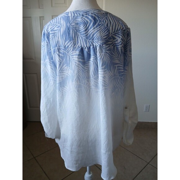 Fyve Womens Button Up Shirt Size 1X Ombre Blue White V Neck Roll Tab Lightweight - Picture 3 of 16